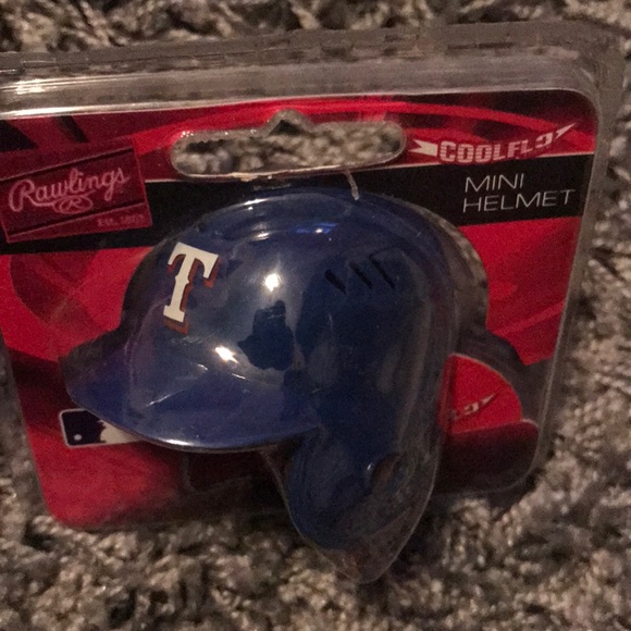 Set of 4 Texas Rangers Mini Baseball Helmets - Picture 3 of 4